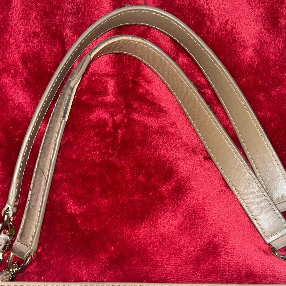 Tory Burch Shoulder Bag - Picture 8 of 14